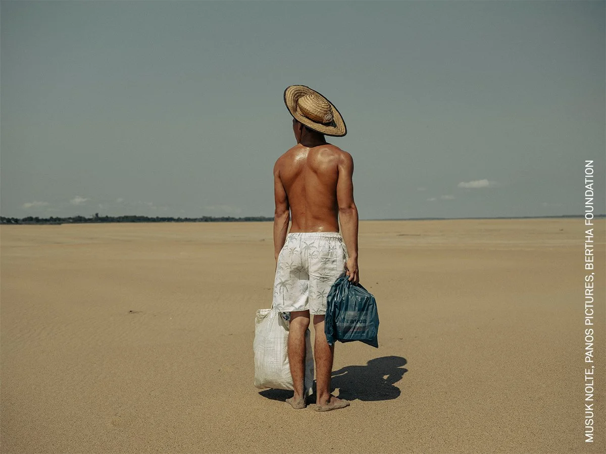 EYEWITNEES 1991年　WORLD PRESS PHOTO 写真集 World Press Photo Exhibition 2025 | De Nieuwe Kerk Amsterdam